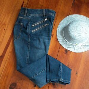 INC Denim skinny leg zipper  pockets stretch jeans Size 2